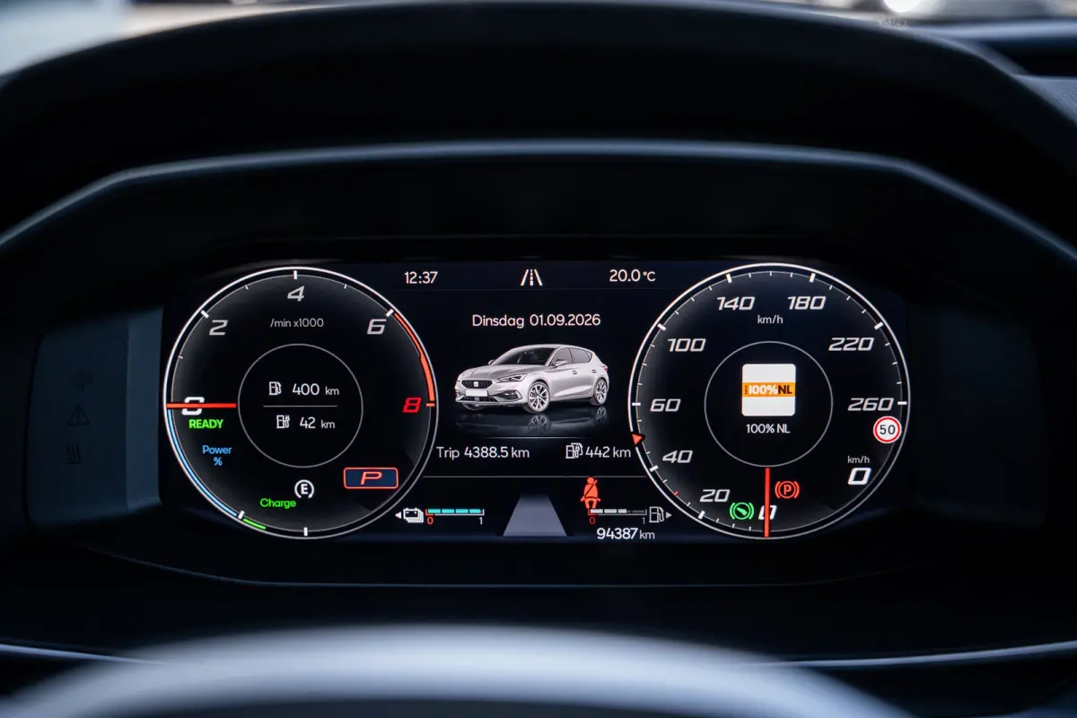 1.4 TSI eHybrid SOH 94% FR Business Intense | Achteruitrijcamera | Parkeersensor voor | Trekhaak Zwenkbaar