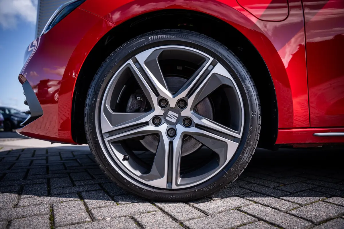 1.4 TSI eHybrid SOH 94% FR Business Intense | Achteruitrijcamera | Parkeersensor voor | Trekhaak Zwenkbaar