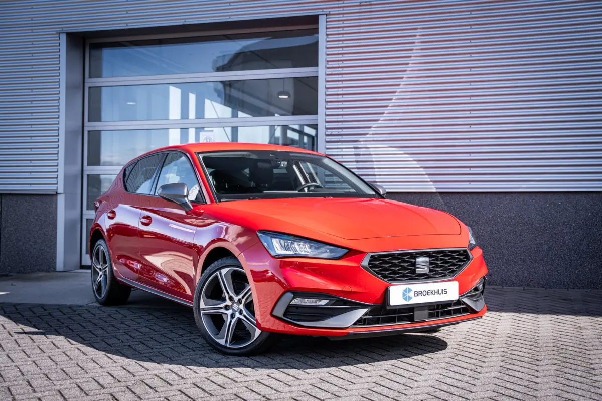 1.4 TSI eHybrid SOH 94% FR Business Intense | Achteruitrijcamera | Parkeersensor voor | Trekhaak Zwenkbaar