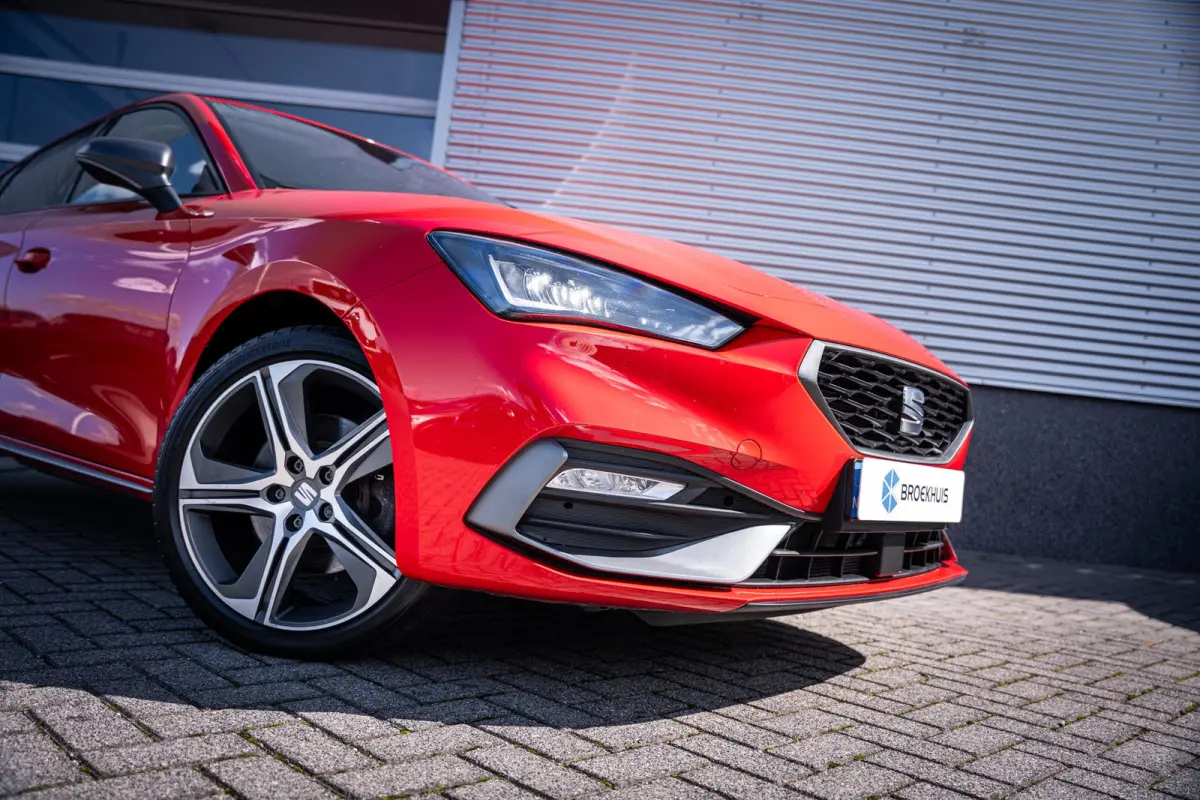 1.4 TSI eHybrid SOH 94% FR Business Intense | Achteruitrijcamera | Parkeersensor voor | Trekhaak Zwenkbaar