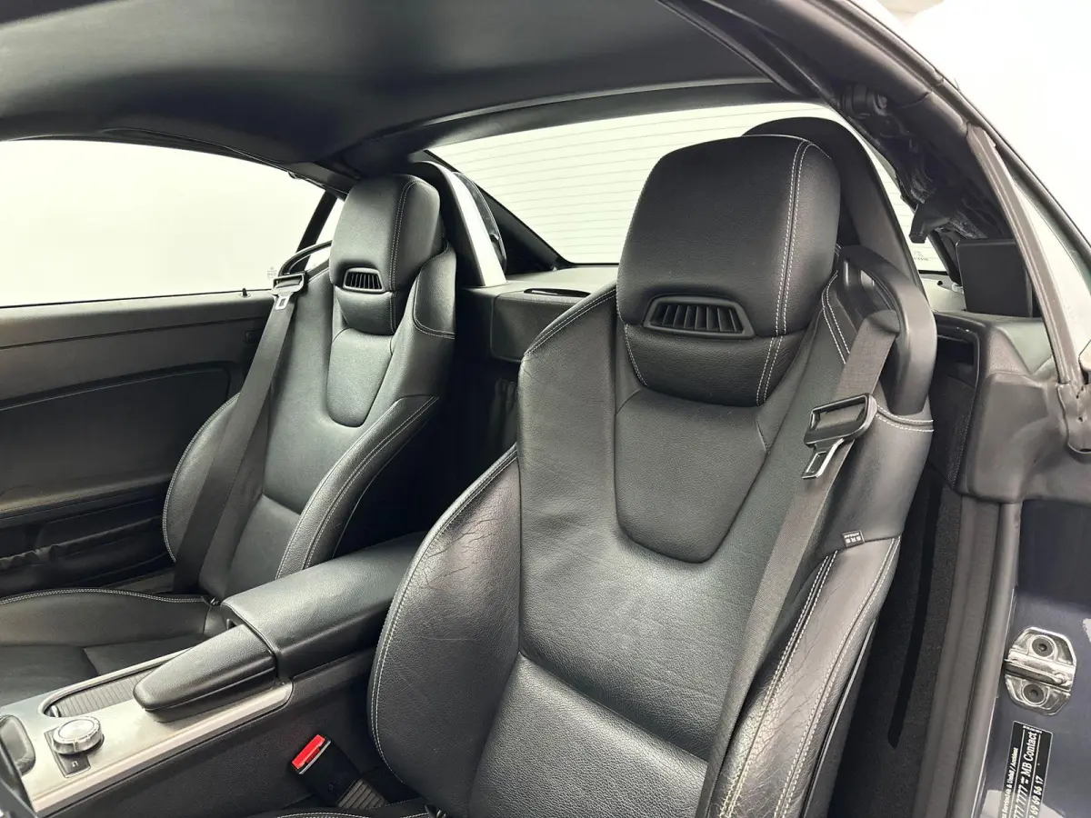 200 | Stoelverwarming | Hard-top | Air-Scarf | Leder | Parkeersensoren | Lichtmetalen Velgen |