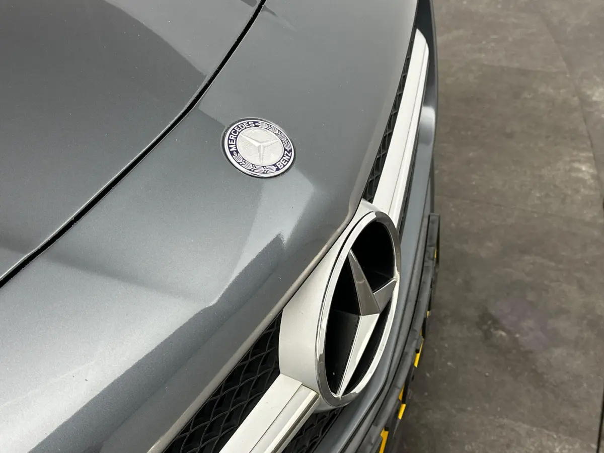 200 | Stoelverwarming | Hard-top | Air-Scarf | Leder | Parkeersensoren | Lichtmetalen Velgen |