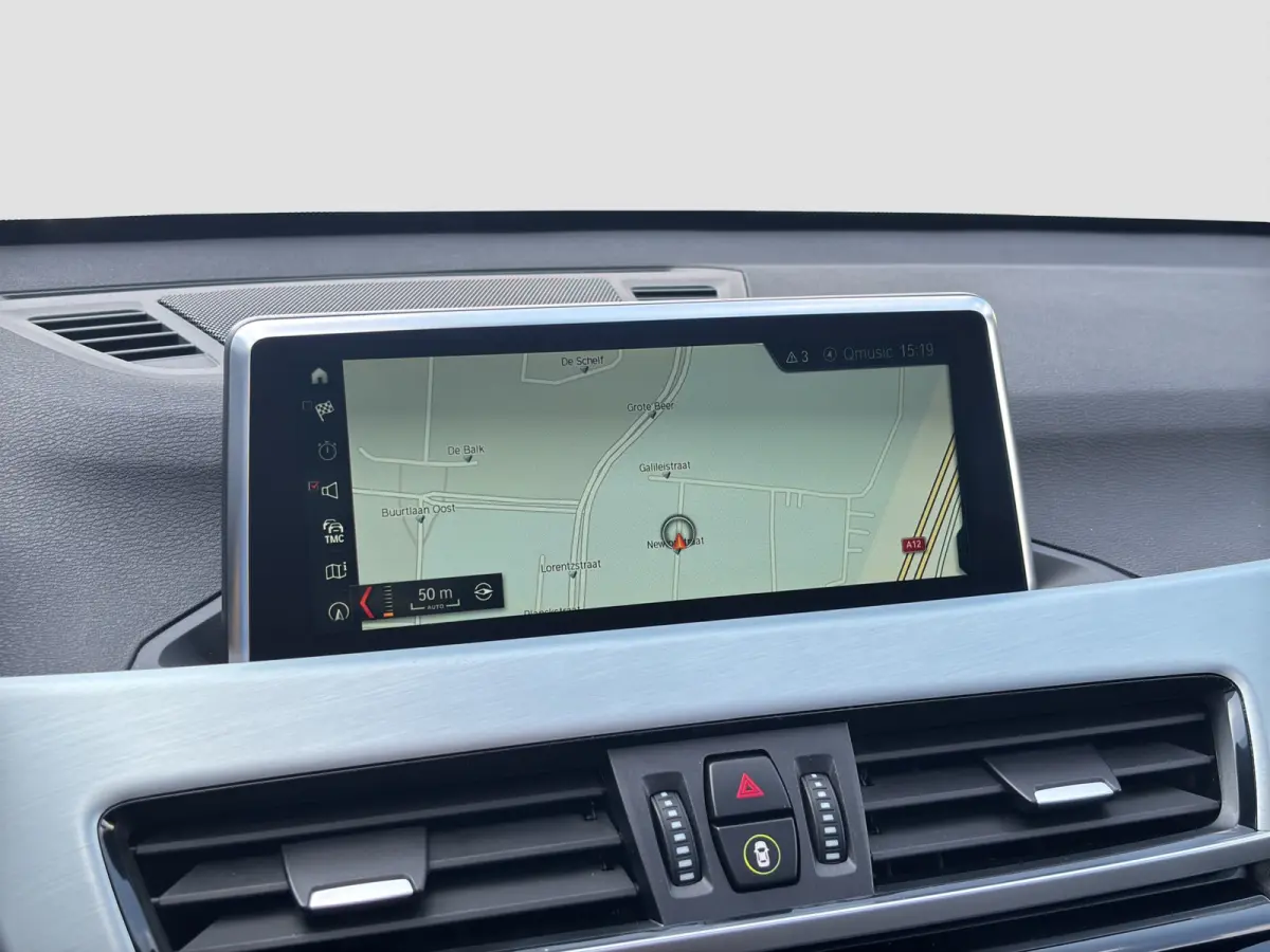sDrive20i Orange Edition II | Dealer OH! | Pano | Trekhaak | Leder | H&K Audio