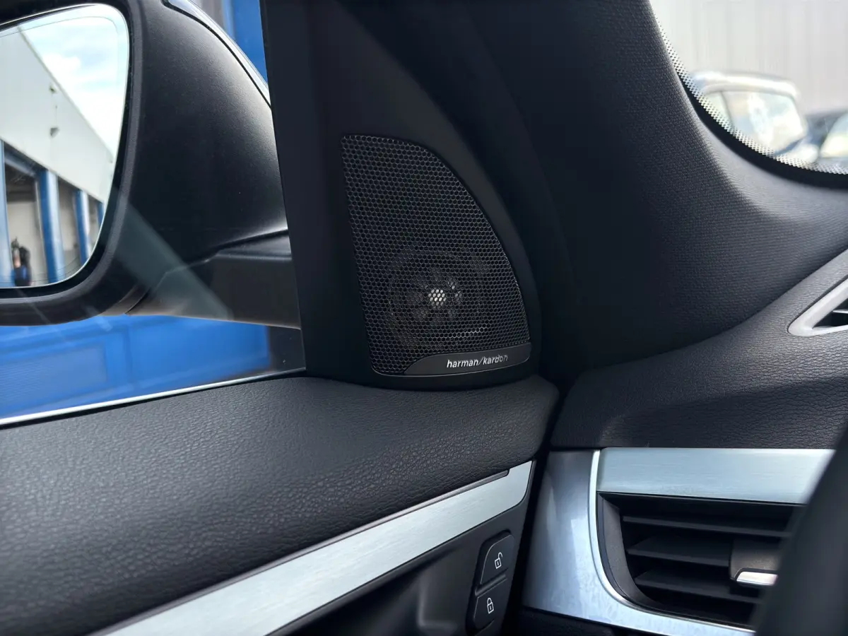 sDrive20i Orange Edition II | Dealer OH! | Pano | Trekhaak | Leder | H&K Audio