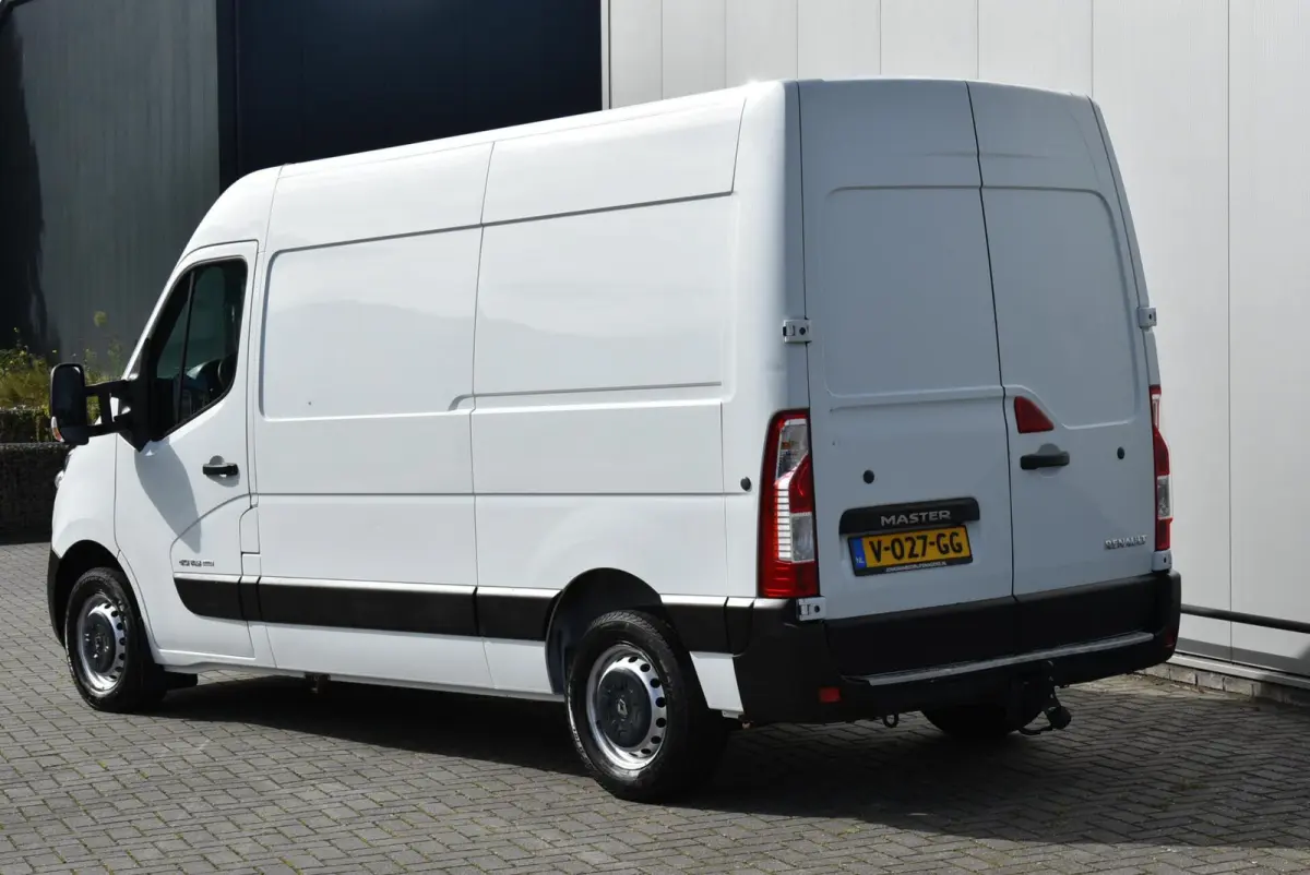 bestel 2.3 dCi L2H2 146 Pk Airco Navi Trekhaak Euro6