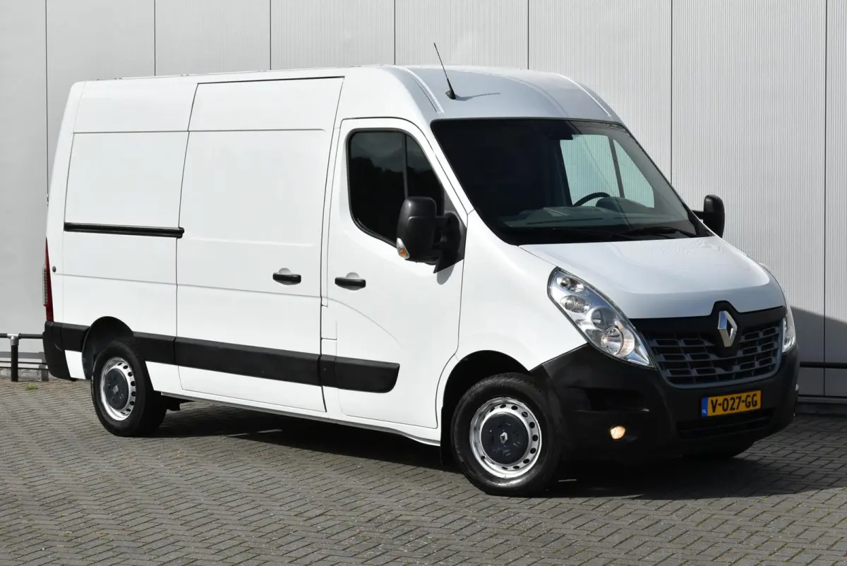 bestel 2.3 dCi L2H2 146 Pk Airco Navi Trekhaak Euro6