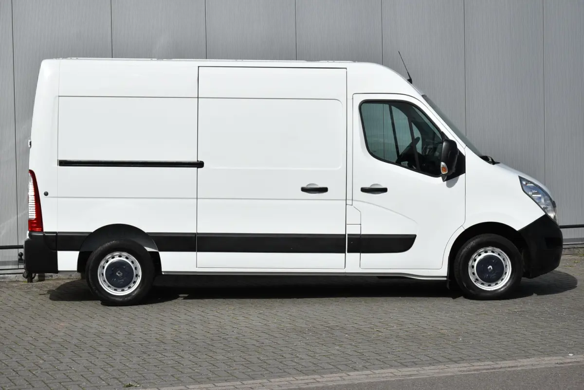 bestel 2.3 dCi L2H2 146 Pk Airco Navi Trekhaak Euro6