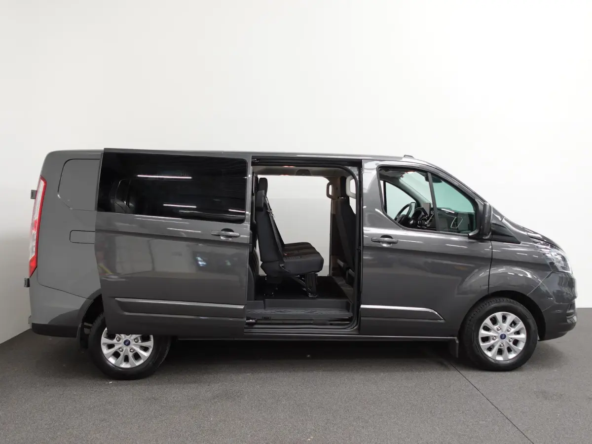 300 2.0 TDCI L2H1 Limited Dubbele Cabine Navi Airco 2 Schuifdeuren Trekhaak PDC voor & achter Carplay DAB