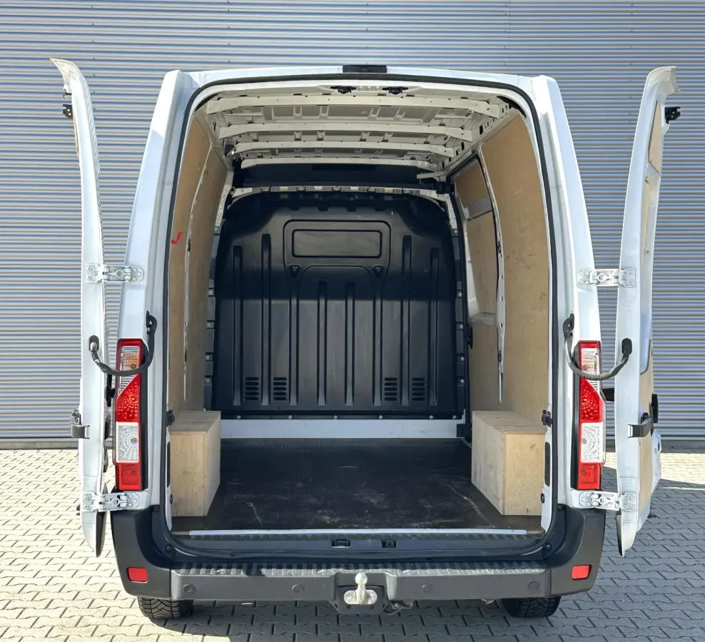 T33 2.3 dCi 150 PK L2H2 Airco|Trekhaak|Navi|Cruise