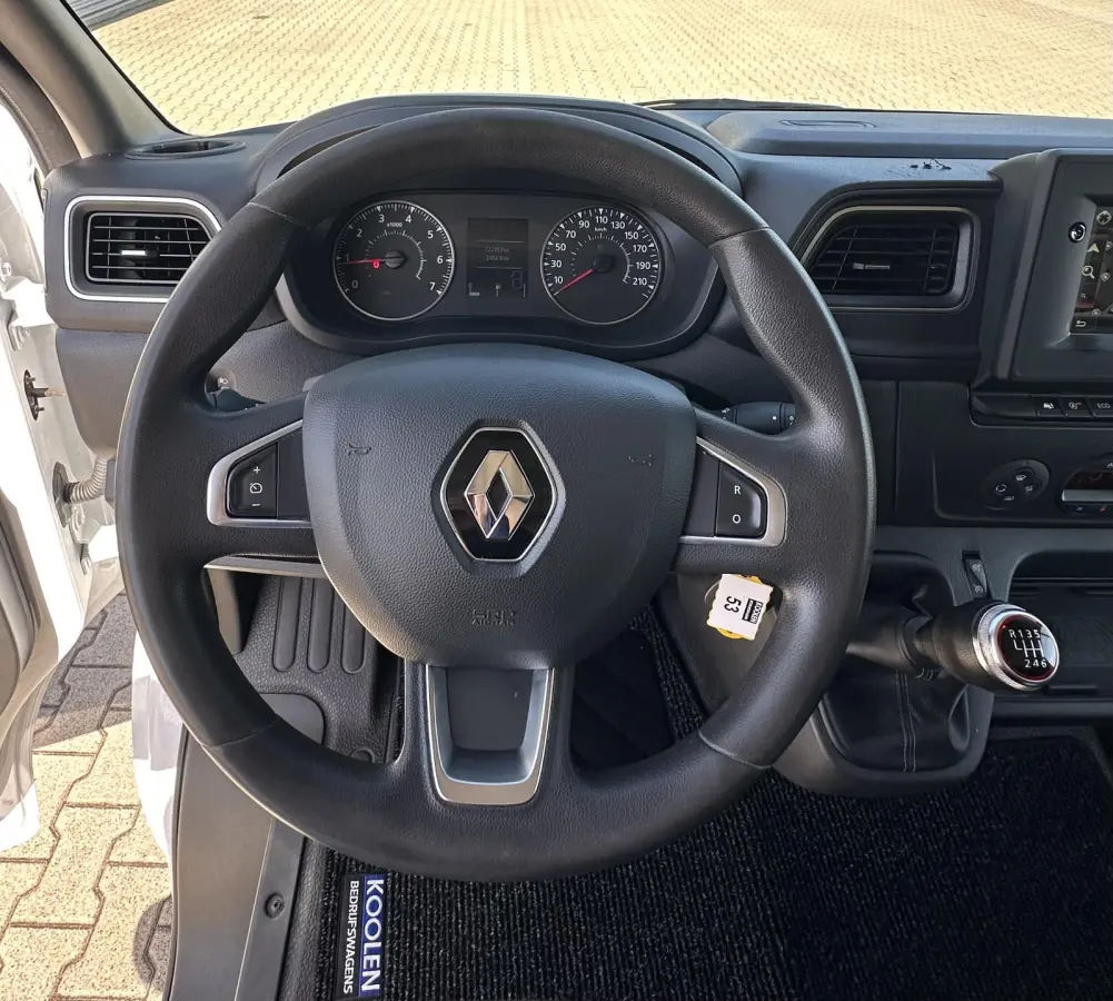 T33 2.3 dCi 150 PK L2H2 Airco|Trekhaak|Navi|Cruise