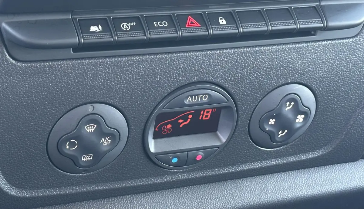 T33 2.3 dCi 150 PK L2H2 Airco|Trekhaak|Navi|Cruise