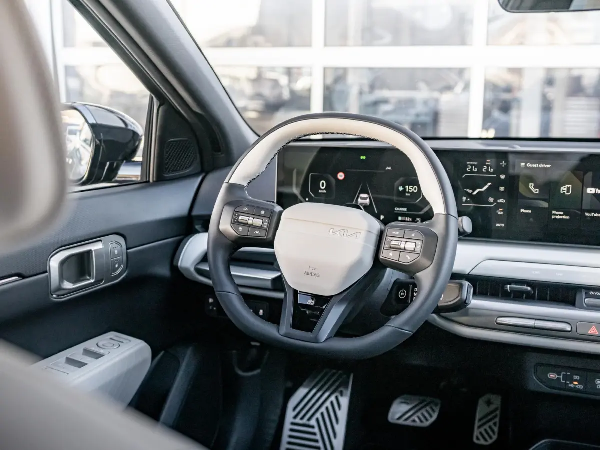 GT-Line Business Edition 81.4 kWh | Navi. | Clima. | Stuur&Stoel Verwarming | Adapt. Cruise. | Achteruitrijcamera | GT-Line Vegan Lederen Stoelbekleding
