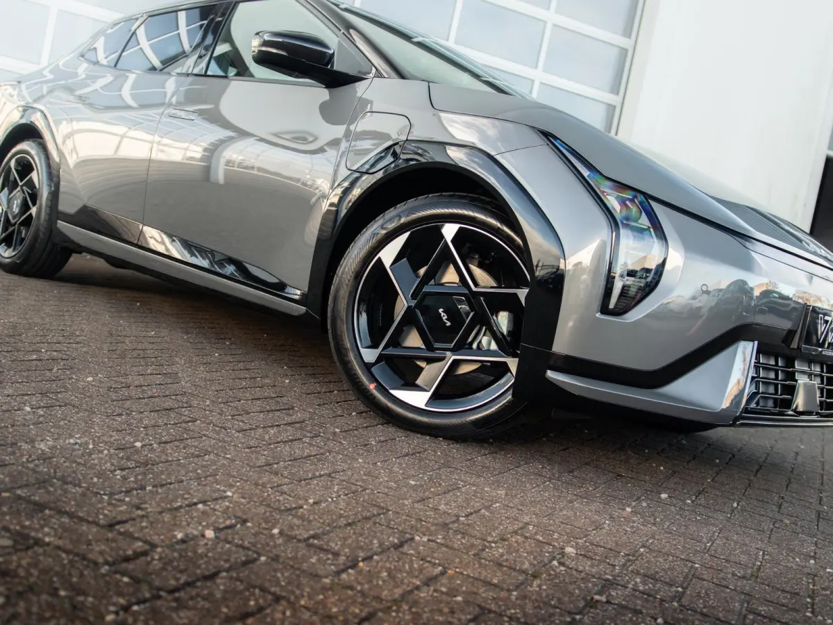 GT-Line Business Edition 81.4 kWh | Navi. | Clima. | Stuur&Stoel Verwarming | Adapt. Cruise. | Achteruitrijcamera | GT-Line Vegan Lederen Stoelbekleding