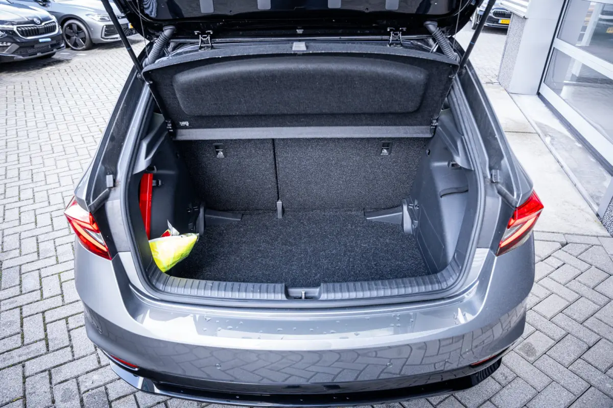 1.0 TSI Monte Carlo | Achteruitrijcamera | Airco (automatisch) | Parkeersensor voor