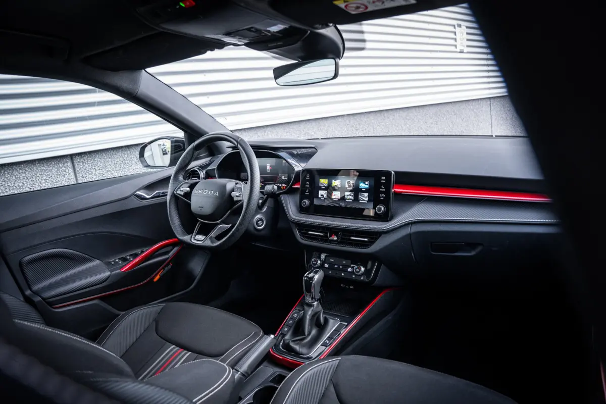 1.0 TSI Monte Carlo | Achteruitrijcamera | Airco (automatisch) | Parkeersensor voor