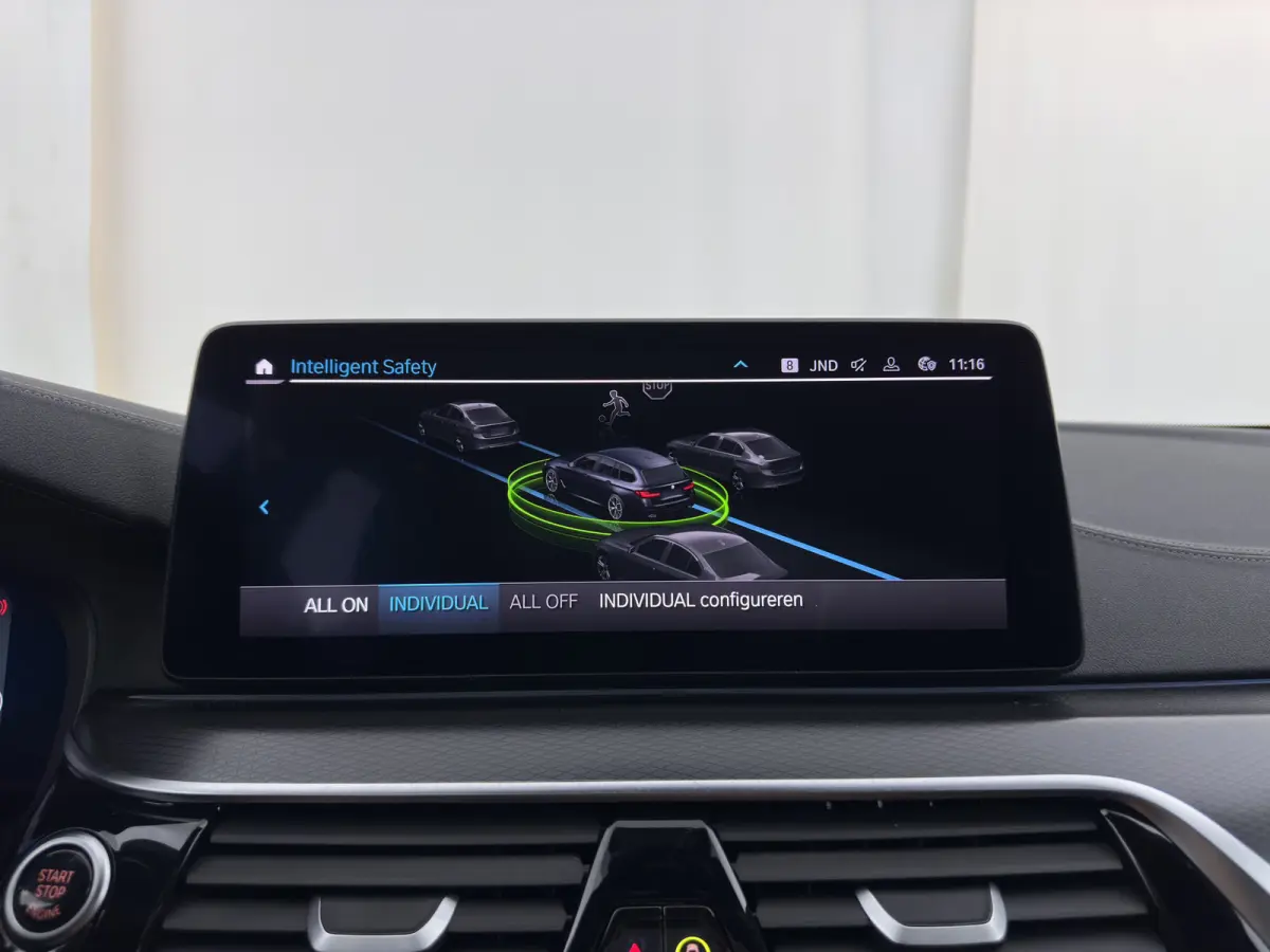530e M-Sport-Styling Business Edition Plus (Plug-in) {SoH-85%} (INCL-BTW) *LEATHER | LASER-LED | ADAPTIVE-CRUISE | BLINDSPOT | MEMORY-PACK | DIGI-COCKPIT | HIFI-SOUND | CAMERA | NAVI-FULLMAP
