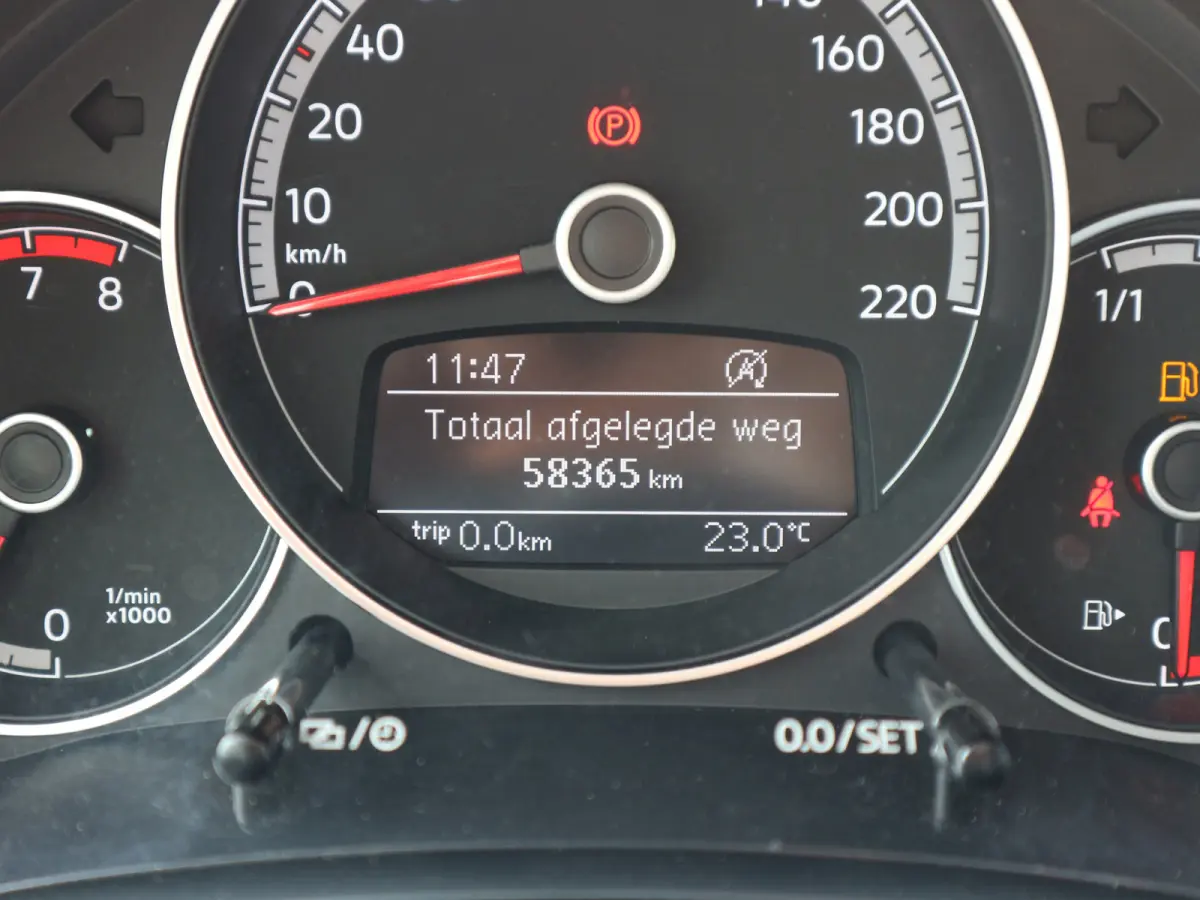 Up! 1.0 EXECUTIVE CAMERA CLIMA CRUISE PDC NL AUTO