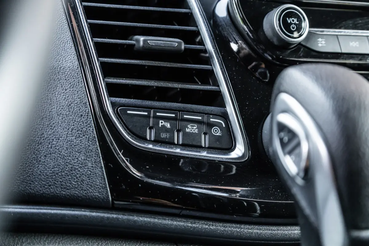 2.0 TDCI 170 PK L2H1 Limited DC | Dubbel cabine | Raptor Edition | CarPlay | Camera | Navigatie | BLIS | Stoelverwarming | Trekhaak | Cruise control | DAB | Dealer onderhouden | Nieuwe APK