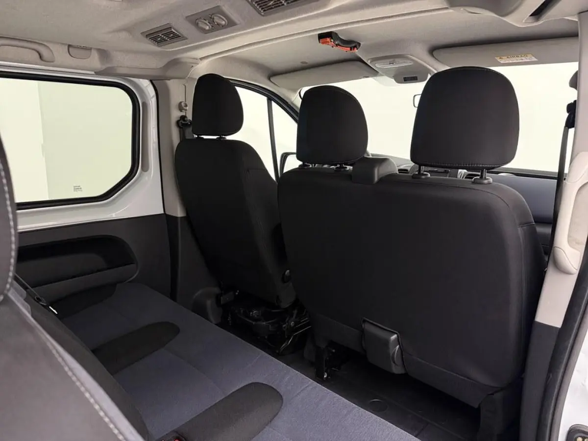 1.6 CDTI L2H1 BiTurbo 9 Persoons Camera/Nav/Cruise