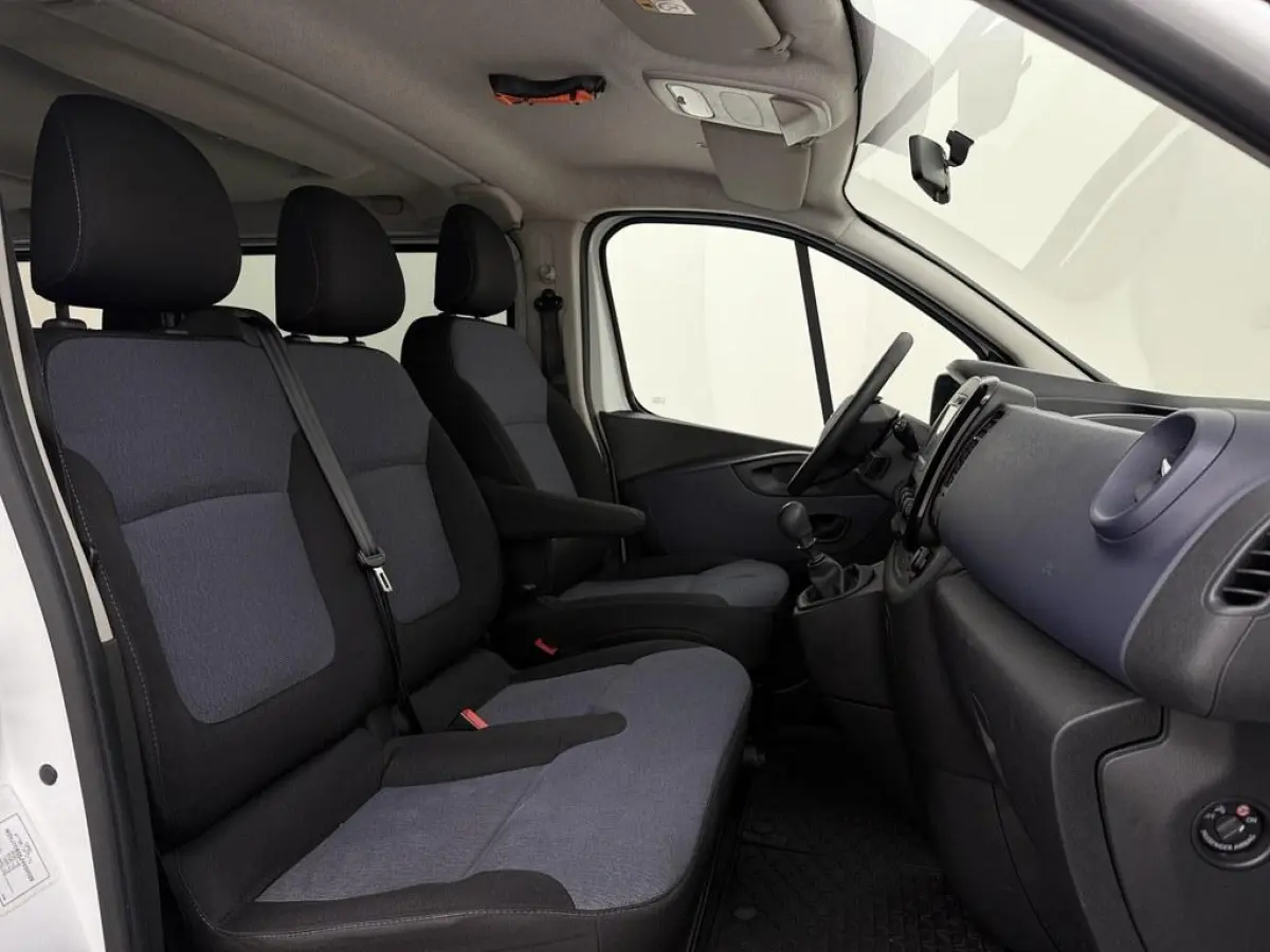 1.6 CDTI L2H1 BiTurbo 9 Persoons Camera/Nav/Cruise