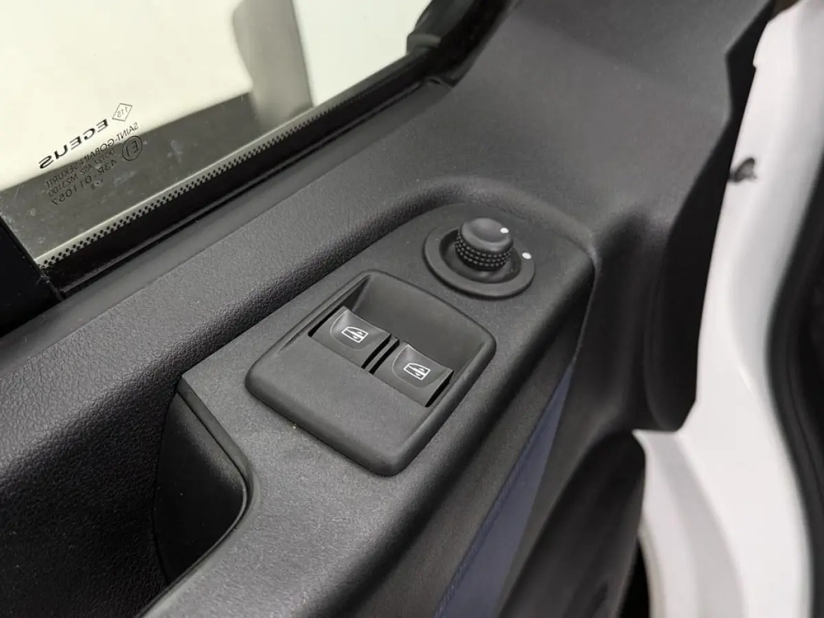 1.6 CDTI L2H1 BiTurbo 9 Persoons Camera/Nav/Cruise