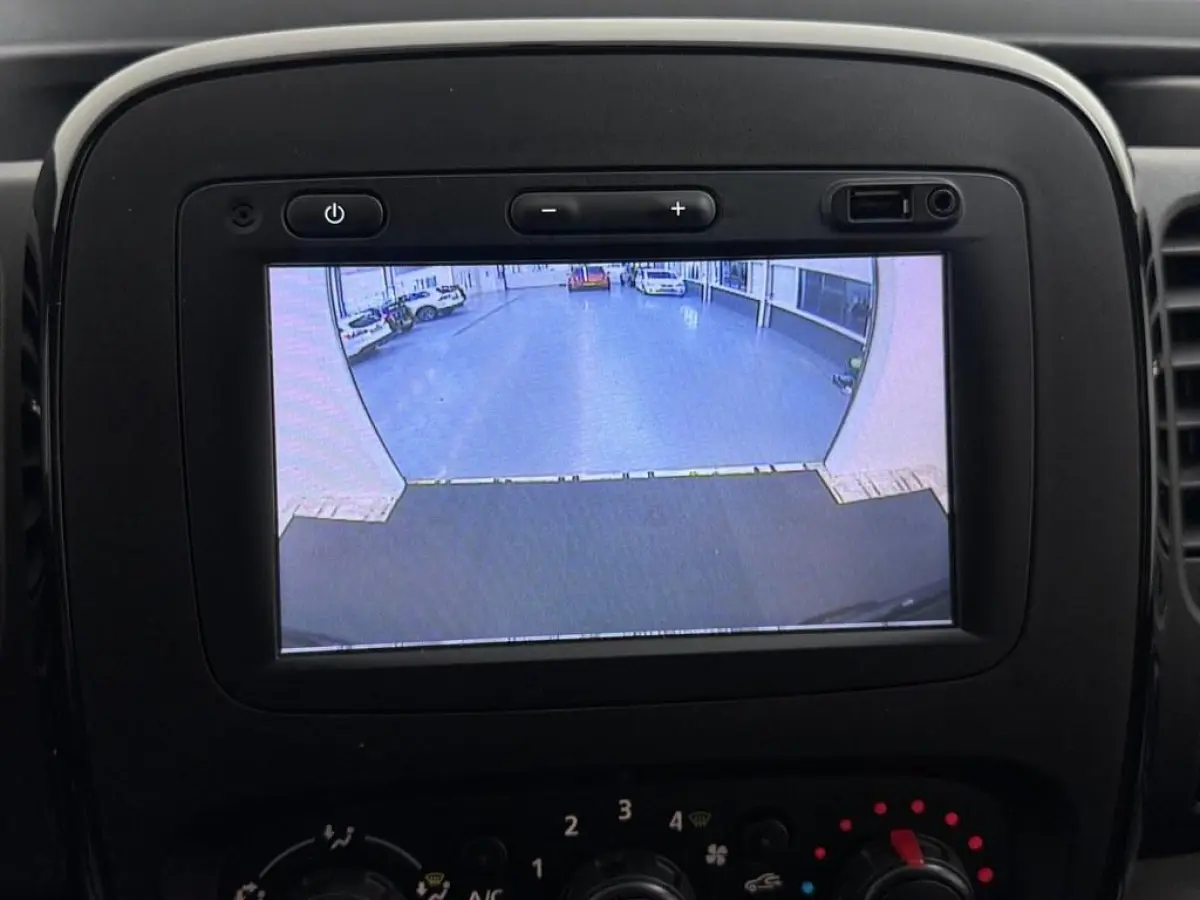 1.6 CDTI L2H1 BiTurbo 9 Persoons Camera/Nav/Cruise