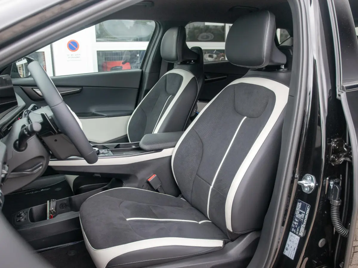 GT-Line Business Edition 84 kWh | Actieprijs* | Navi. | Clima. | Adapt. Cruise. | Stoel&Stuur Verwarming | GT-Line Vegan Leder Bekleding
