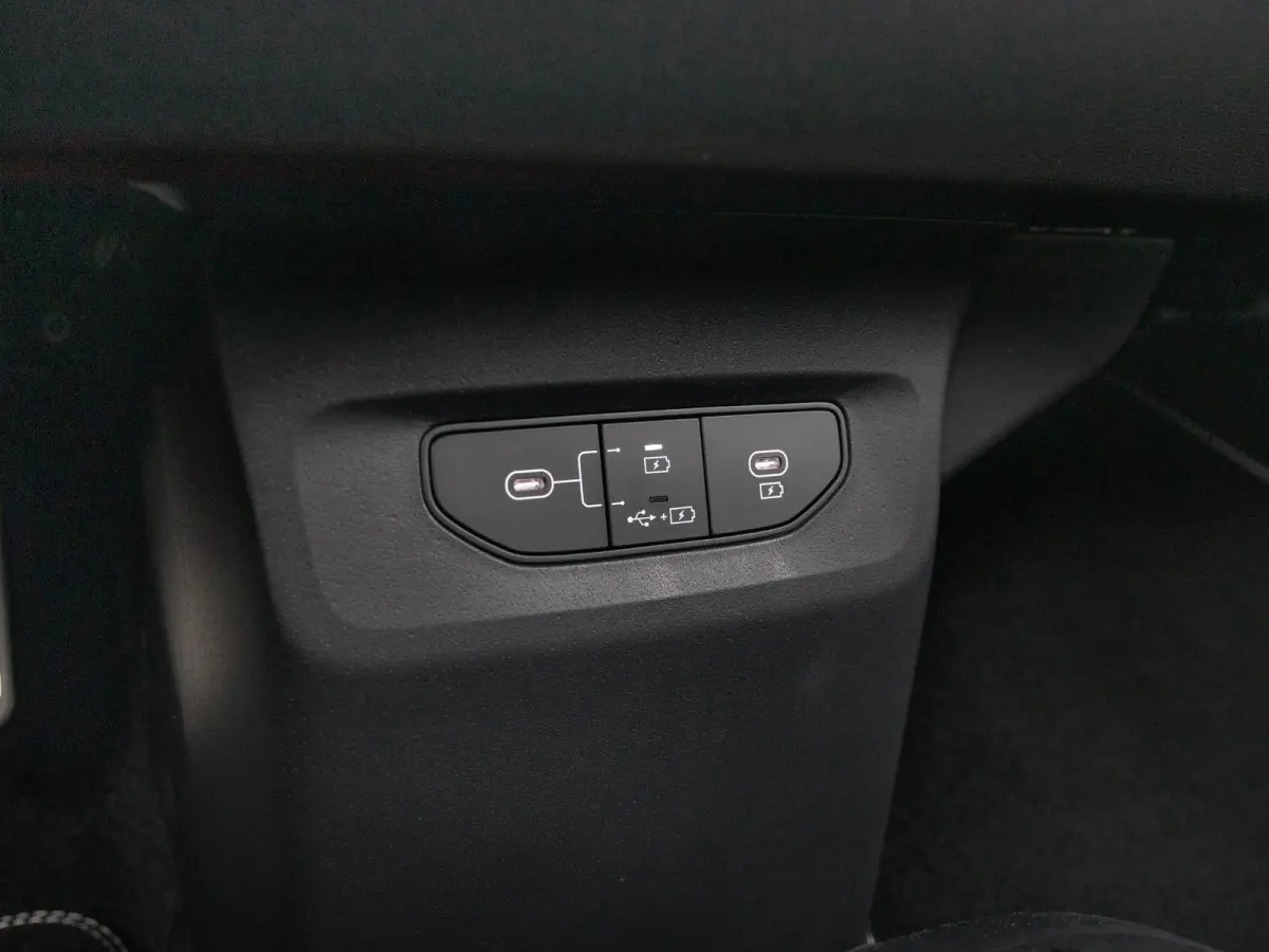 GT-Line Business Edition 84 kWh | Actieprijs* | Navi. | Clima. | Adapt. Cruise. | Stoel&Stuur Verwarming | GT-Line Vegan Leder Bekleding