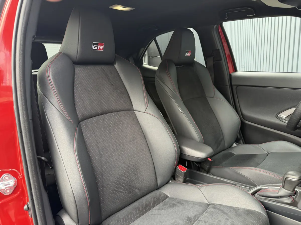 1.5 Hybrid 130 GR SPORT | Head-up display | Emotinal RED | 10 jr GARANTIE | Rijklaar!!
