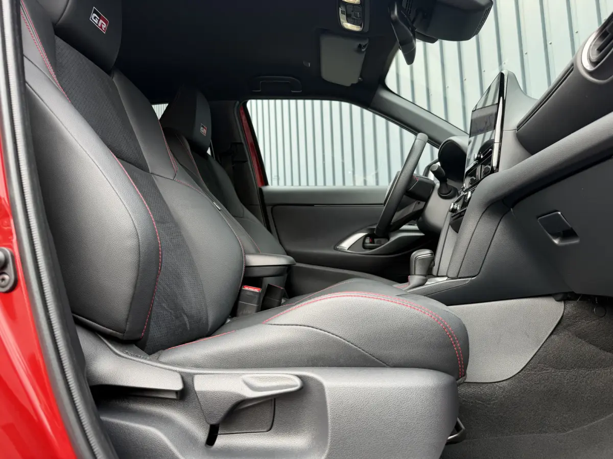 1.5 Hybrid 130 GR SPORT | Head-up display | Emotinal RED | 10 jr GARANTIE | Rijklaar!!