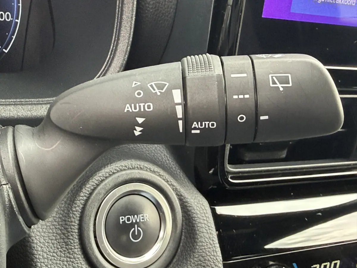 1.5 Hybrid 130 GR SPORT | Head-up display | Emotinal RED | 10 jr GARANTIE | Rijklaar!!