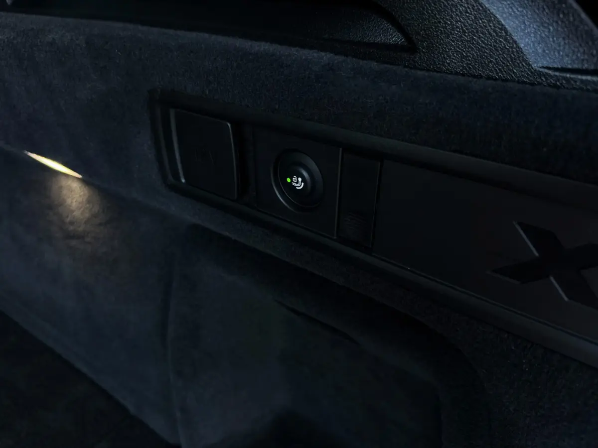 XDrive45e High Executive 361PK|NL Auto|Laser Light|ProfNavi|M-Pakket|Luchtvering|PANO|Adaptive|50e Editie|HUD|360C|Harman/K