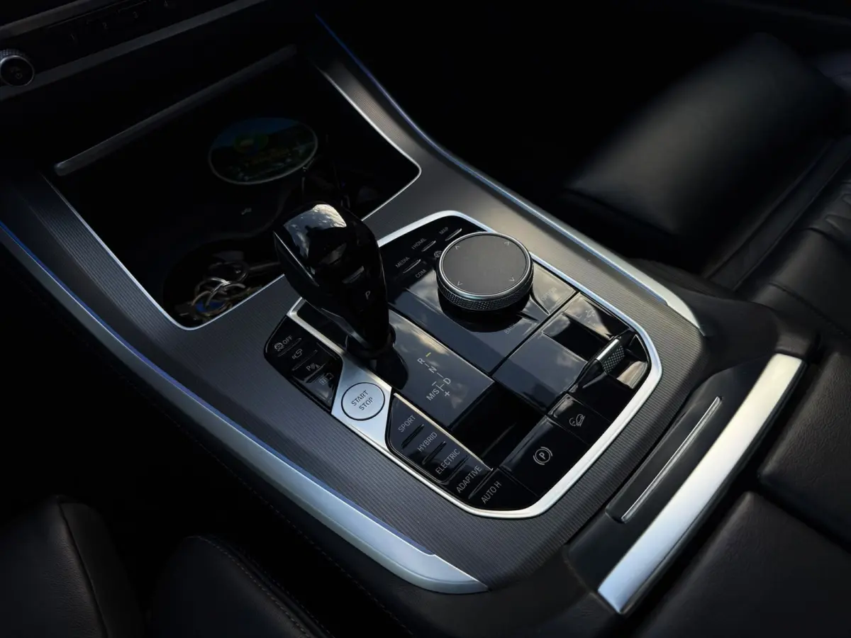 XDrive45e High Executive 361PK|NL Auto|Laser Light|ProfNavi|M-Pakket|Luchtvering|PANO|Adaptive|50e Editie|HUD|360C|Harman/K