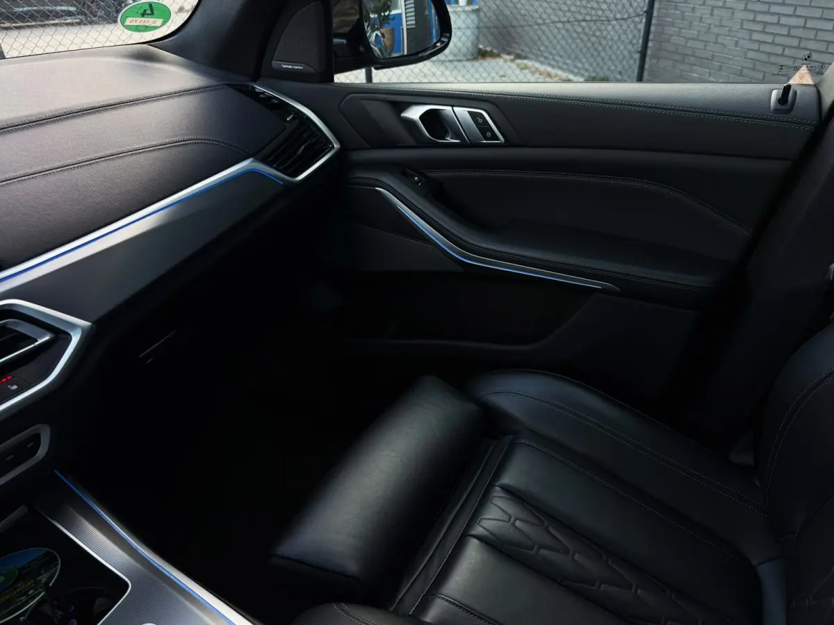 XDrive45e High Executive 361PK|NL Auto|Laser Light|ProfNavi|M-Pakket|Luchtvering|PANO|Adaptive|50e Editie|HUD|360C|Harman/K