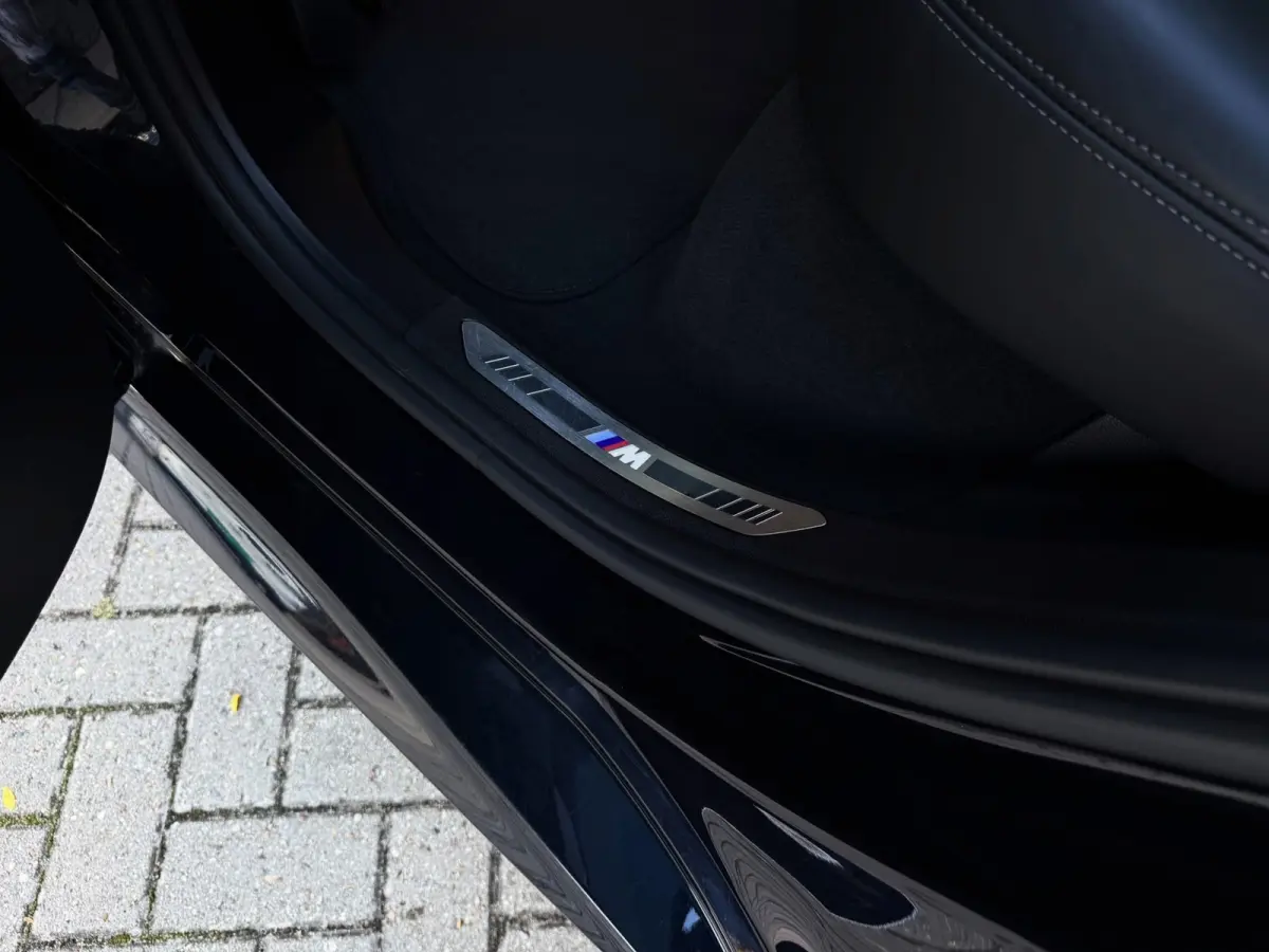 XDrive45e High Executive 361PK|NL Auto|Laser Light|ProfNavi|M-Pakket|Luchtvering|PANO|Adaptive|50e Editie|HUD|360C|Harman/K