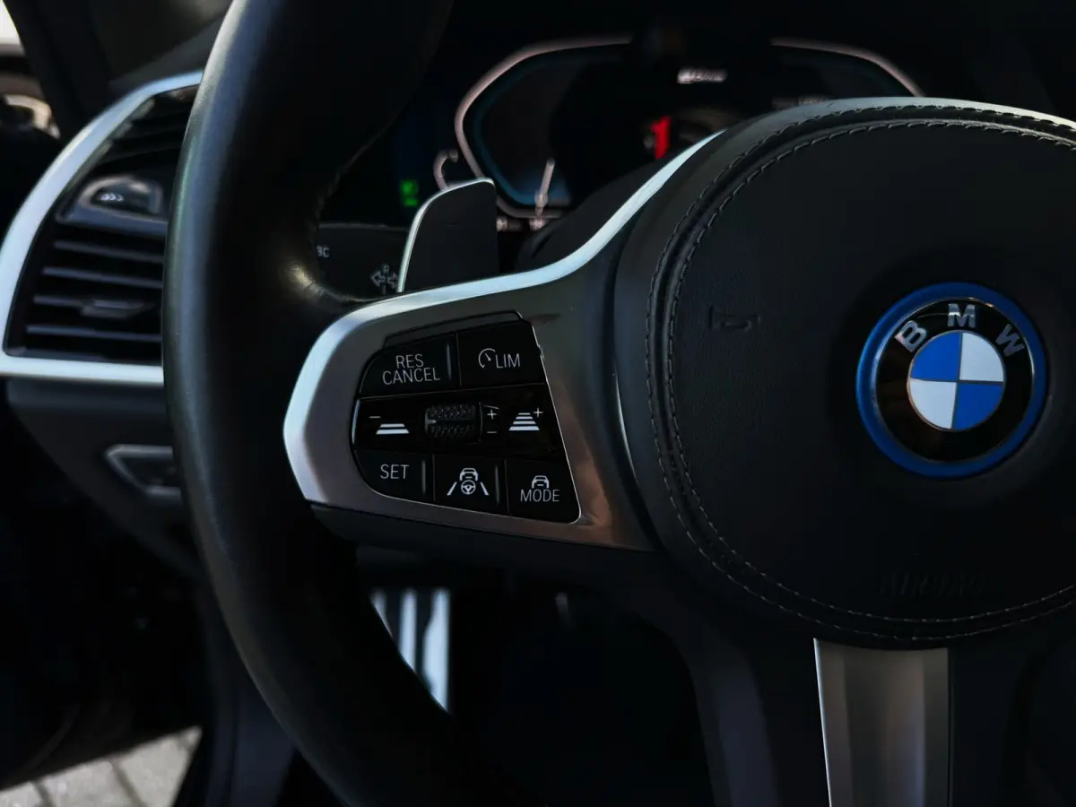 XDrive45e High Executive 361PK|NL Auto|Laser Light|ProfNavi|M-Pakket|Luchtvering|PANO|Adaptive|50e Editie|HUD|360C|Harman/K