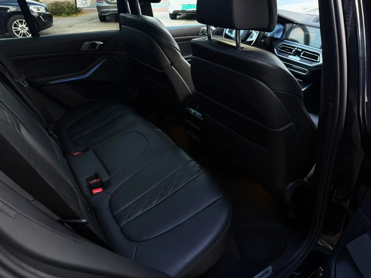 XDrive45e High Executive 361PK|NL Auto|Laser Light|ProfNavi|M-Pakket|Luchtvering|PANO|Adaptive|50e Editie|HUD|360C|Harman/K