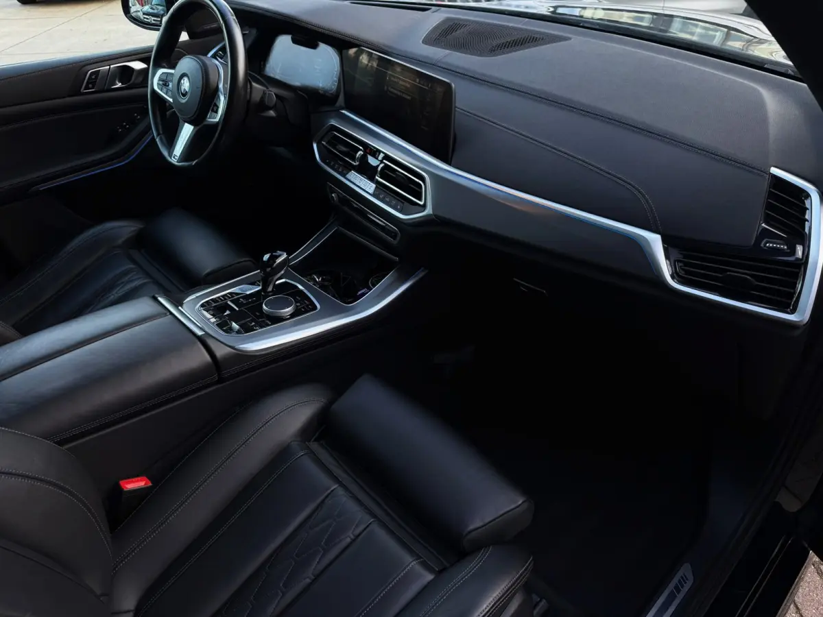 XDrive45e High Executive 361PK|NL Auto|Laser Light|ProfNavi|M-Pakket|Luchtvering|PANO|Adaptive|50e Editie|HUD|360C|Harman/K