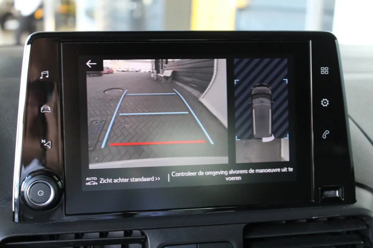 1.2 Turbo Active | 5-persoons | Dubbele schuifdeur | Navigatie | Camera | Climate control |