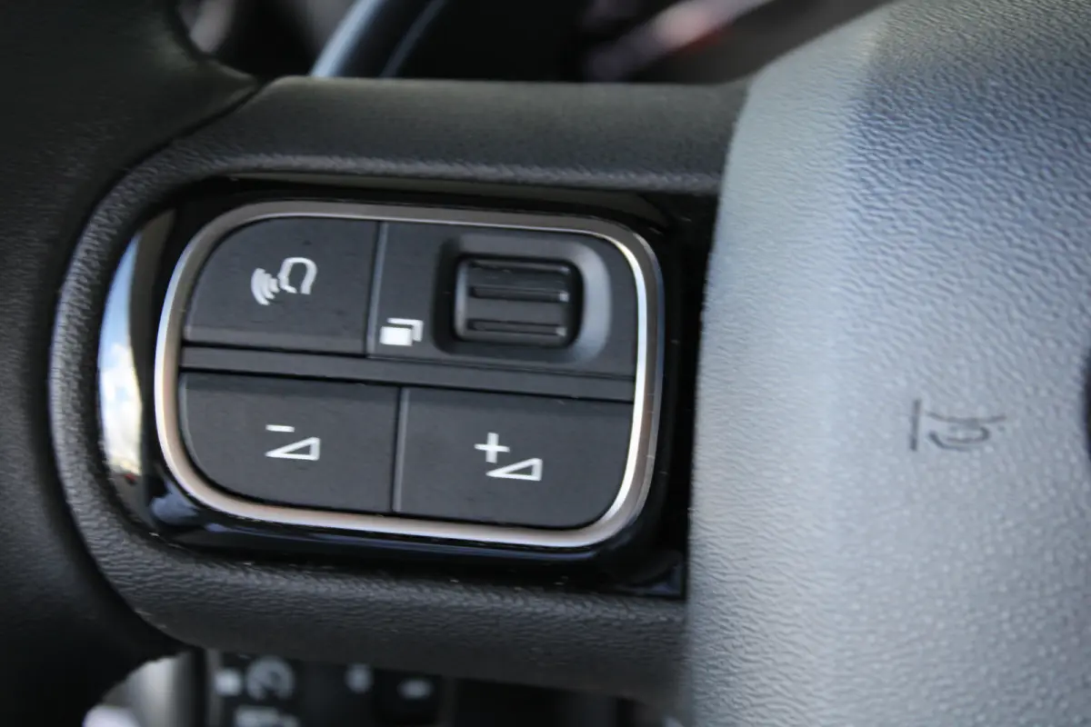 1.2 Turbo Active | 5-persoons | Dubbele schuifdeur | Navigatie | Camera | Climate control |