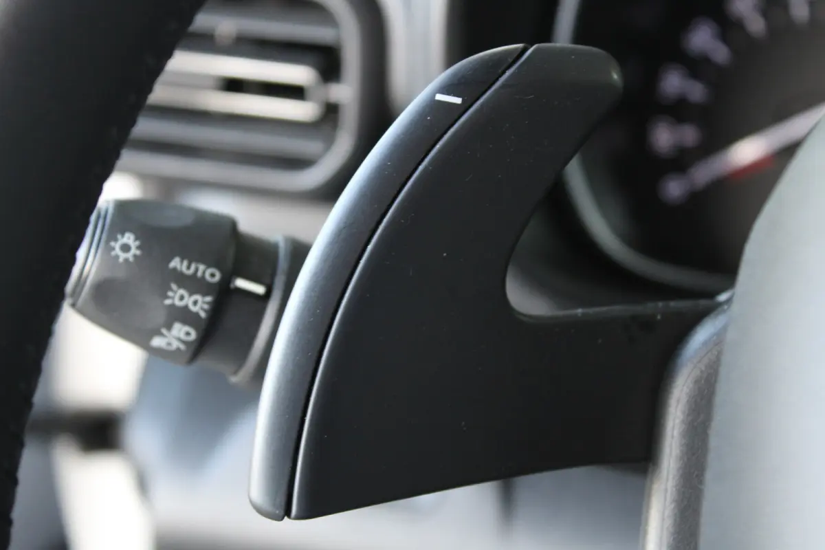 1.2 Turbo Active | 5-persoons | Dubbele schuifdeur | Navigatie | Camera | Climate control |