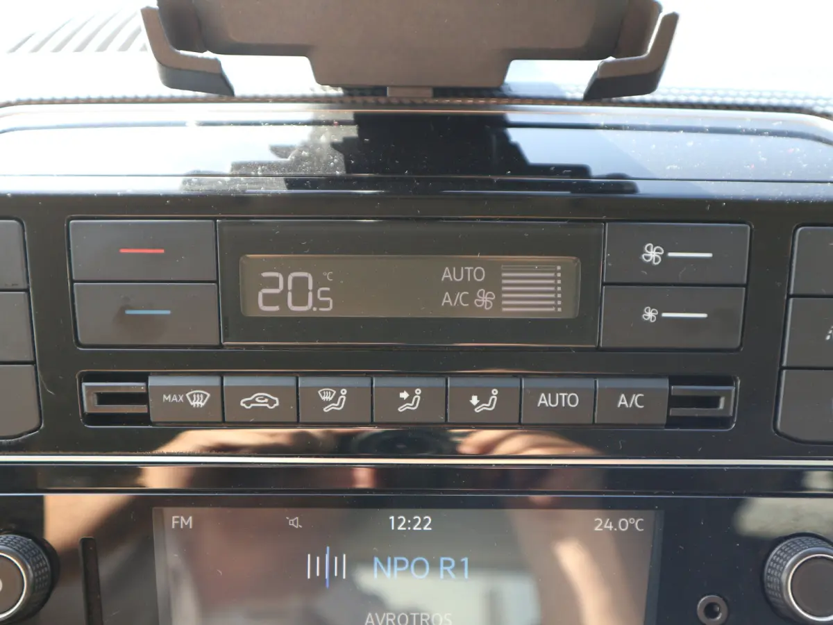 Up! 1.0 EXECUTIVE CAMERA CLIMA CRUISE 49172 KM