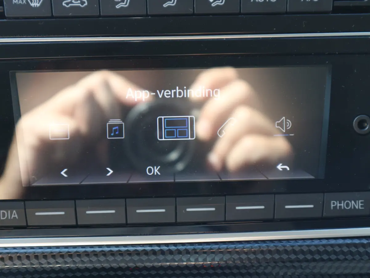 Up! 1.0 EXECUTIVE CAMERA CLIMA CRUISE 49172 KM