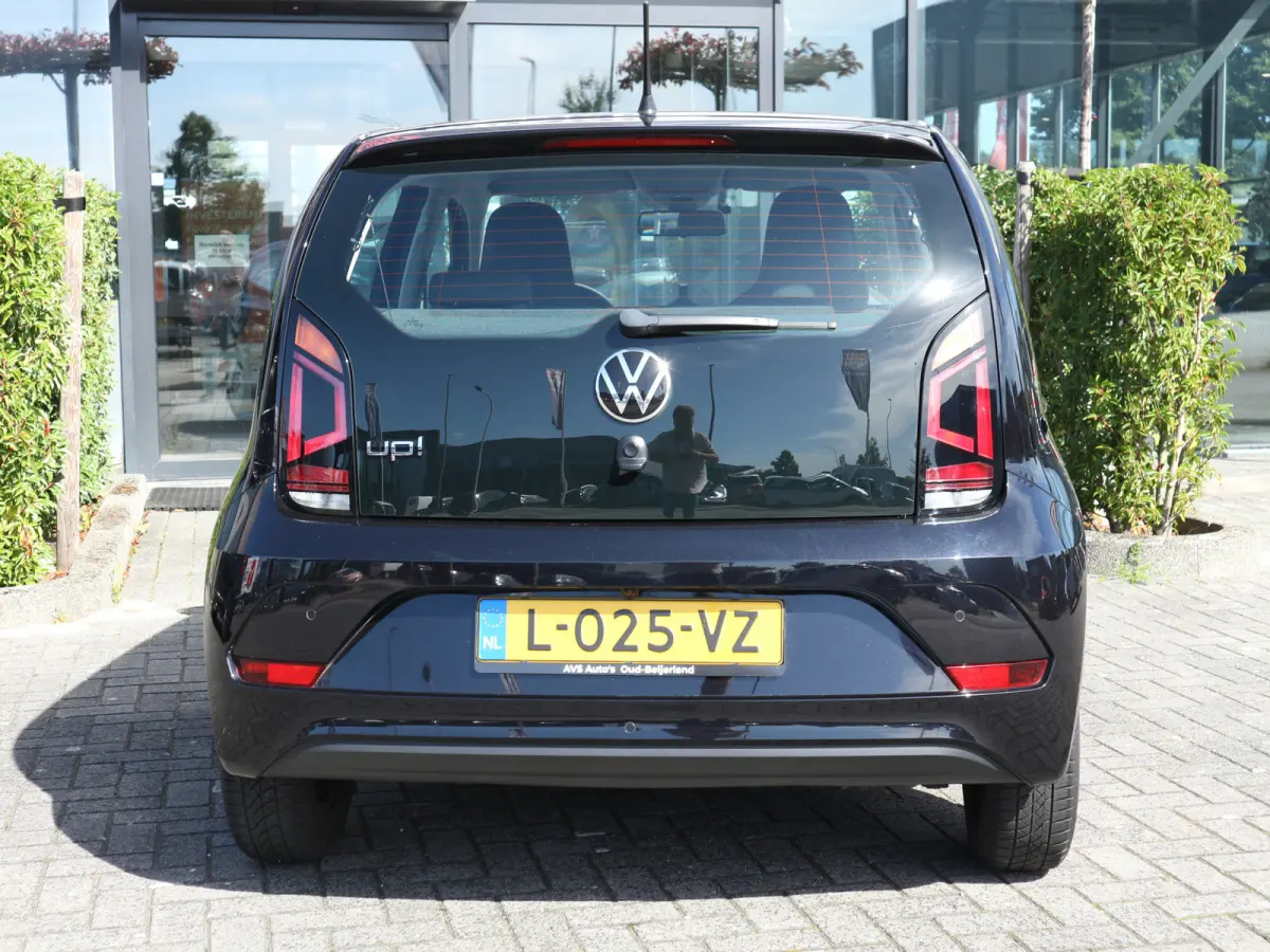 Up! 1.0 EXECUTIVE CAMERA CLIMA CRUISE 49172 KM