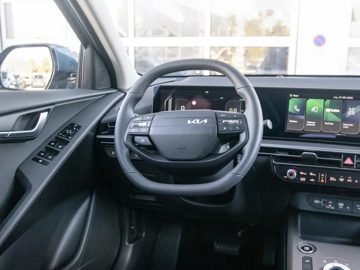 1.6 GDi Hybrid DynamicLine | Actieprijs* | Navi. | Clima. | Adapt. Cruise. | Achteruitrijcamera | Parkeersensoren | Dakrails