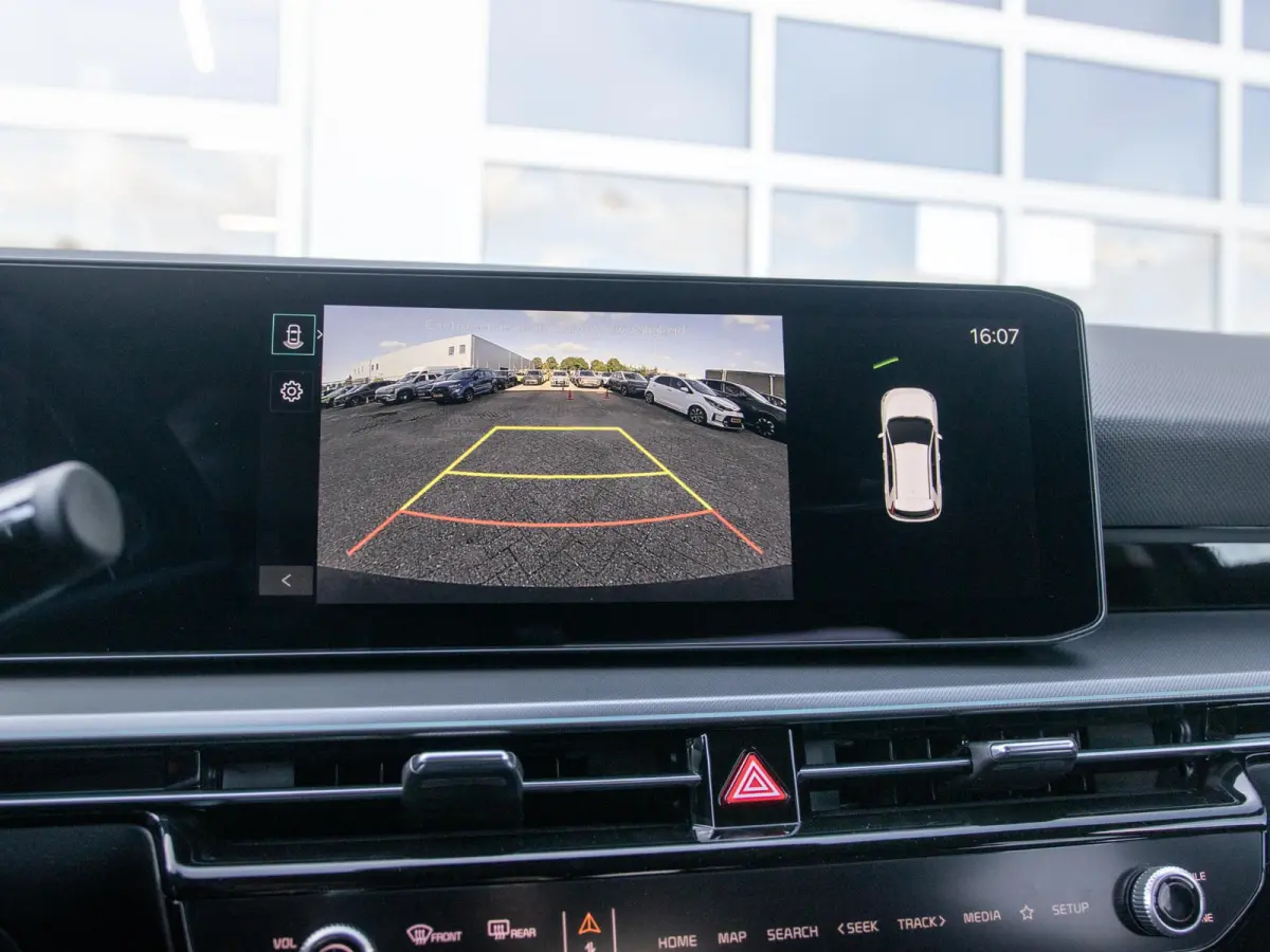 1.6 GDi Hybrid DynamicLine | Actieprijs* | Navi. | Clima. | Adapt. Cruise. | Achteruitrijcamera | Parkeersensoren | Dakrails