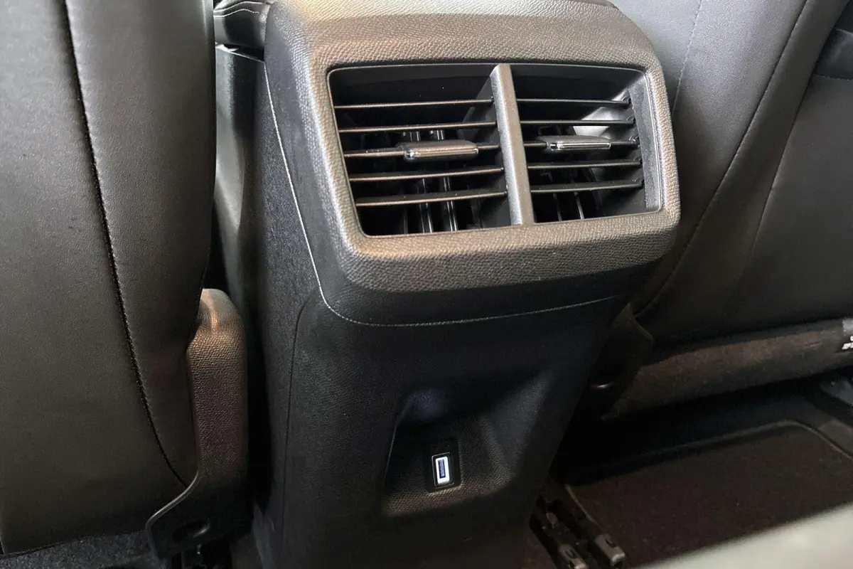 1.2 Hybrid 136 Max Stoelverwarming Achteruitrijcamera
