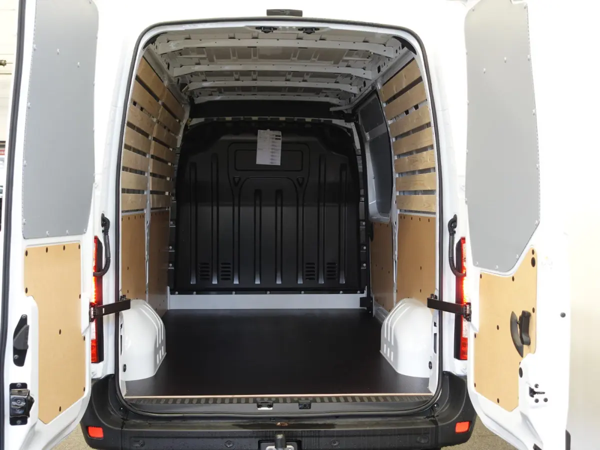 T33 2.3 dCi 135 L2H2 BPM VRIJ! Airco Cruise control Parkeersensoren Navigatie Trekhaak