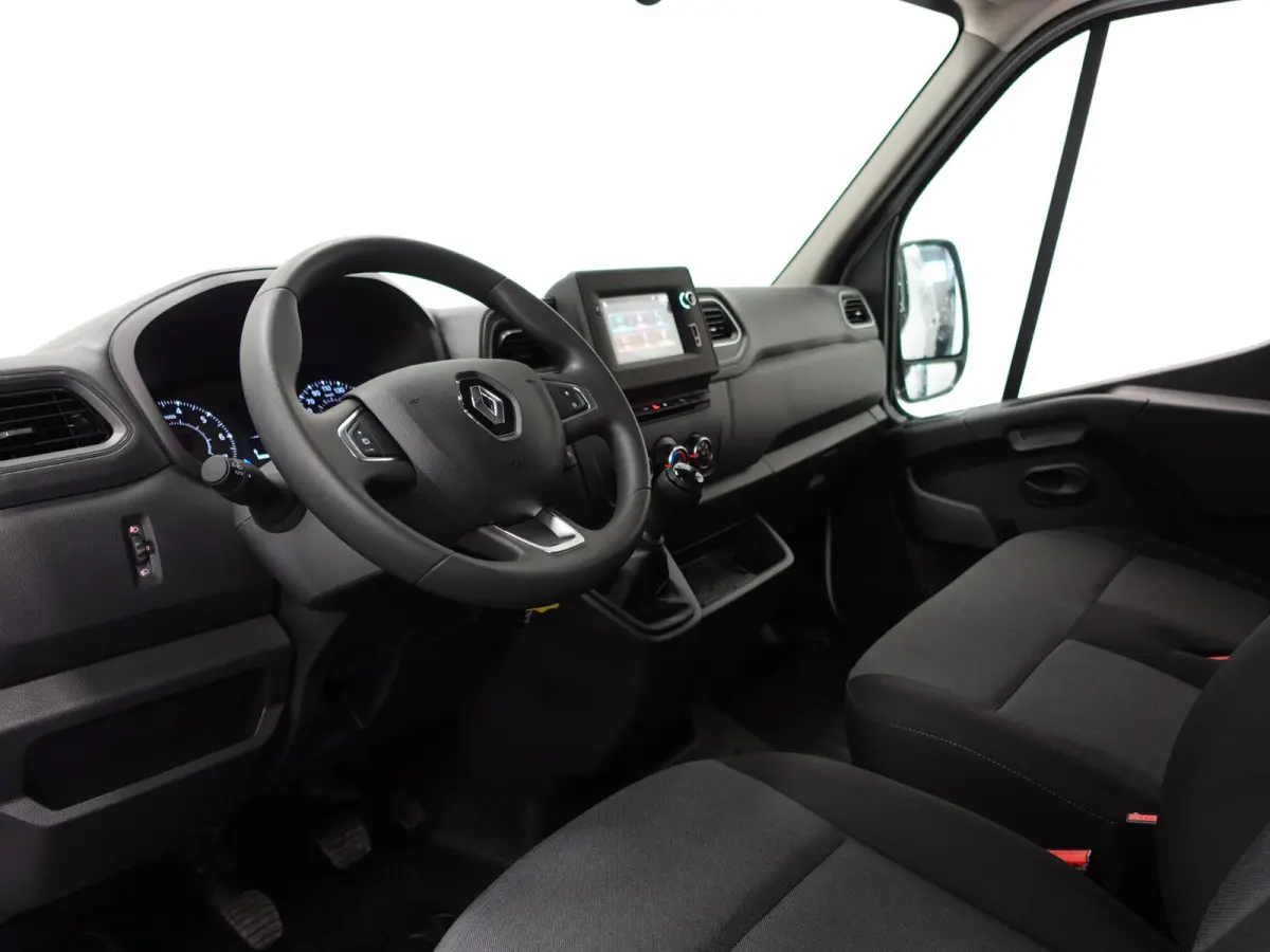 T33 2.3 dCi 135 L2H2 BPM VRIJ! Airco Cruise control Parkeersensoren Navigatie Trekhaak