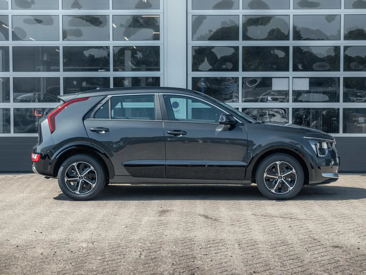1.6 GDi Hybrid DynamicLine | Actieprijs* | Navi. | Clima. | Adapt. Cruise. | Achteruitrijcamera | Parkeersensoren | Dakrails